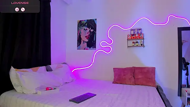 Snapshot of Dilan_and_Mia chatting on October 2, 5:20 pm Dilan and Mia online show from October 2, 5:20 pm