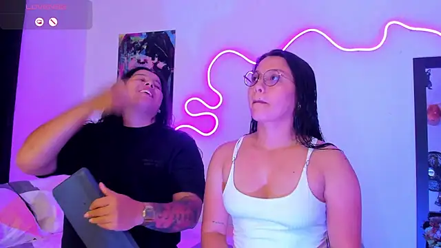 Snapshot of Dilan_and_Mia chatting on October 3, 9:34 pm Dilan and Mia online show from October 3, 9:34 pm