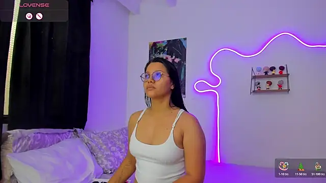 Snapshot of Dilan_and_Mia chatting on December 18, 5:08 pm Dilan and Mia online show from December 18, 5:08 pm