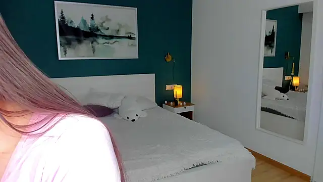 HollisHearl online show from November 29, 7:44 am