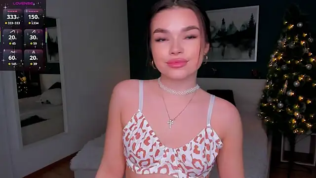 Snapshot of HollisHearl chatting on January 7, 7:11 am HollisHearl online show from January 7, 7:11 am