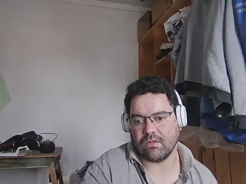 condorito222 online show from June 6, 7:51 pm