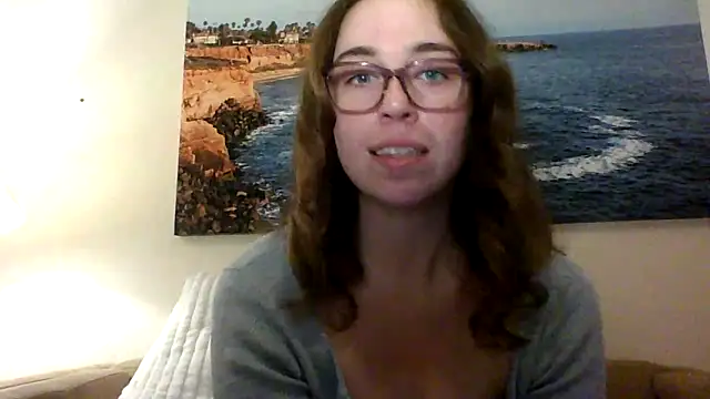 Snapshot of sweetsocalgirl chatting on February 3, 3:04 am sweetsocalgirl online show from February 3, 3:04 am