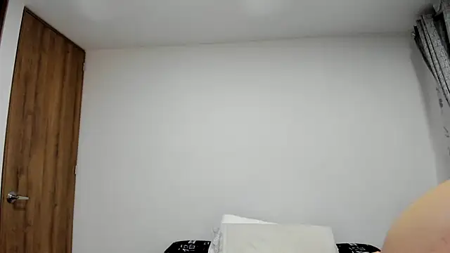 charlloteevans X online show from May 11, 7:11 pm