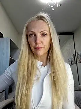 Monna online show from October 25, 2:02 pm