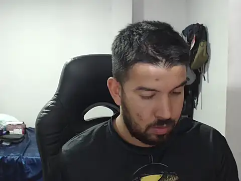 Axel11113 online show from October 1, 2:17 am