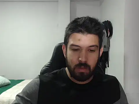 Axel11113 online show from December 20, 2:51 am