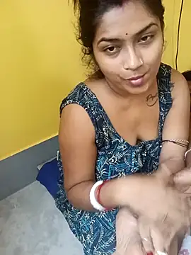 Snapshot of Naughty-Chaaya chatting on September 19, 10:05 am Naughty-Chaaya online show from September 19, 10:05 am