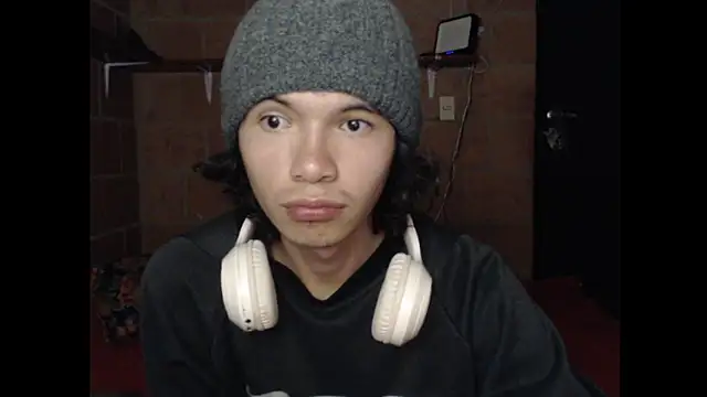 Snapshot of Xoxo_Smiles chatting on September 21, 5:09 am Xoxo Smiles online show from September 21, 5:09 am