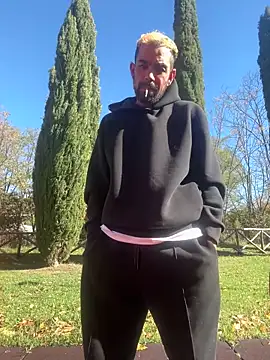 Snapshot of Nonsoilmionome89 chatting on October 27, 9:46 am Nonsoilmionome89 online show from October 27, 9:46 am