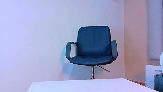 RiriiBrunette   online show from January 16, 8:13 pm