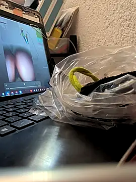 Snapshot of Mancho2289 chatting on April 15, 5:42 pm Mancho2289 online show from April 15, 5:42 pm