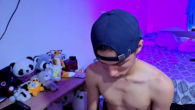 LuClawthorne  online show from September 25, 10:35 pm