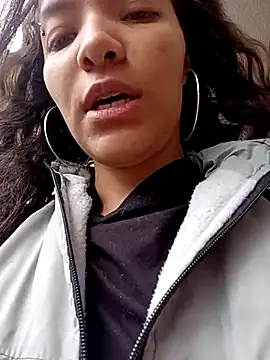 Snapshot of mia_blue01 chatting on October 5, 4:27 pm mia blue01 online show from October 5, 4:27 pm