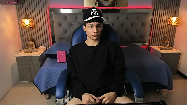 SamBlack  online show from February 20, 12:49 pm