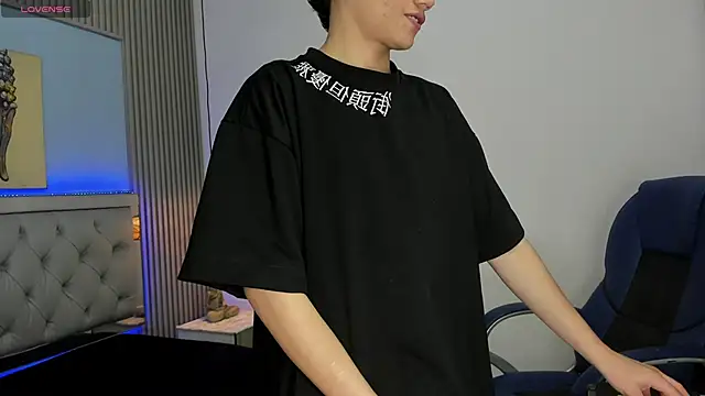 Snapshot of SamBlack_ chatting on May 21, 1:40 pm SamBlack online show from May 21, 1:40 pm