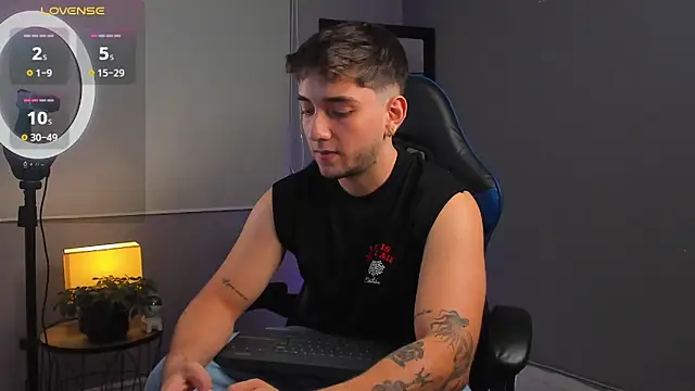 Snapshot of IamAngelCamilo chatting on November 11, 1:16 am IamAngelCamilo online show from November 11, 1:16 am