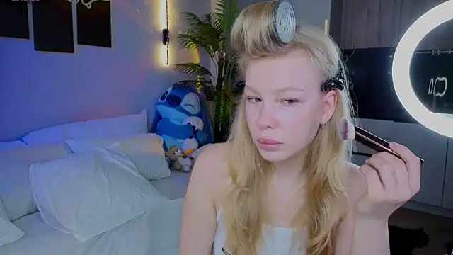 emilyshepar d online show from May 7, 2:06 am