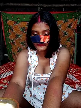 RAYI Queen 4 online show from October 8, 4:15 pm