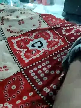 Snapshot of RAYI_Queen_4 chatting on June 24, 4:28 pm RAYI Queen 4 online show from June 24, 4:28 pm