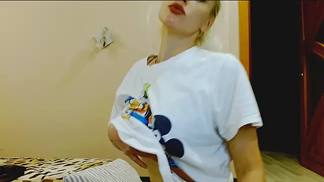 SatinQueen90 online show from September 17, 5:14 pm