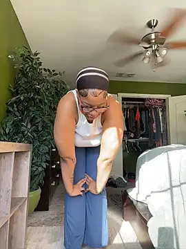 caramel  cremes online show from November 6, 2:51 pm