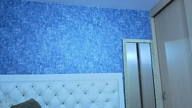 Snapshot of yulissa_girls chatting on September 25, 6:00 pm yulissa girls online show from September 25, 6:00 pm