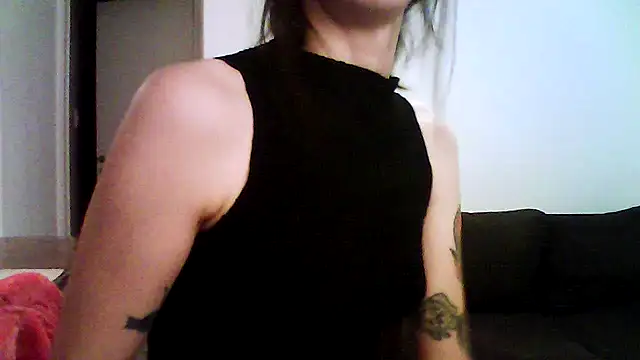 Snapshot of sweetsinxxx chatting on October 19, 12:22 am sweetsinxxx online show from October 19, 12:22 am