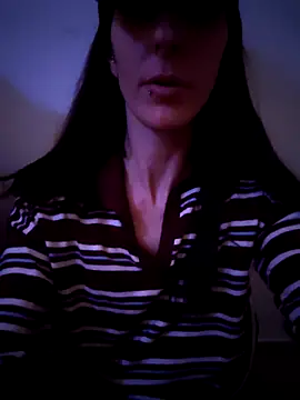 Snapshot of sweetsinxxx chatting on November 1, 4:58 am sweetsinxxx online show from November 1, 4:58 am