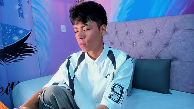 MaxiWildd online show from March 20, 2:11 pm