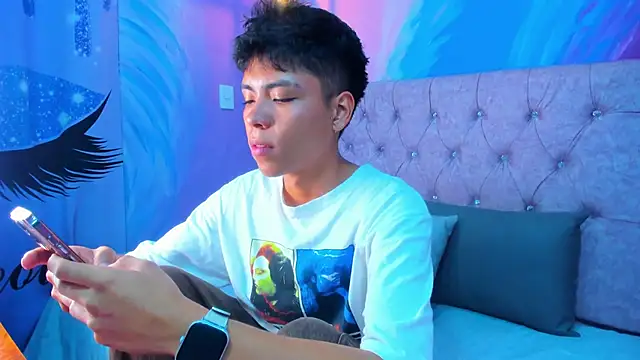 MaxiWildd online show from May 29, 1:09 pm