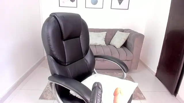 Snapshot of violettasweet__ chatting on September 27, 2:00 pm violettasweet   online show from September 27, 2:00 pm