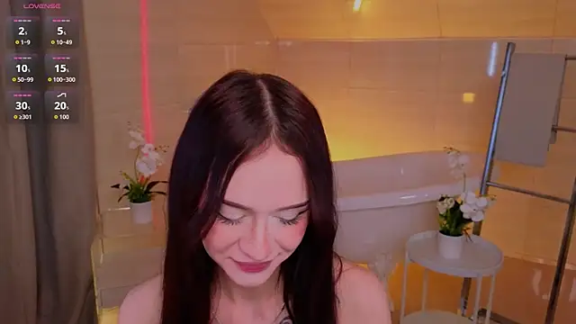 Snapshot of Adetta chatting on April 28, 3:11 am Adetta online show from April 28, 3:11 am