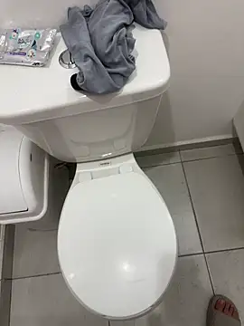 Snapshot of michael877675 chatting on October 29, 1:24 pm michael877675 online show from October 29, 1:24 pm