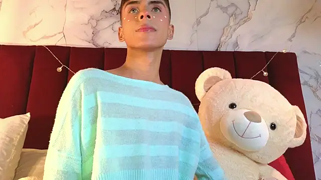 PrincePoppy online show from October 2, 8:38 pm