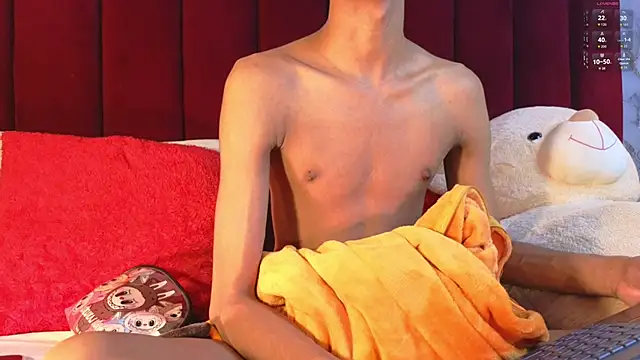 PrincePoppy online show from October 30, 8:31 pm