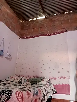 Snapshot of Katherine_13 chatting on October 20, 9:37 pm Katherine 13 online show from October 20, 9:37 pm