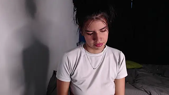 9Sophie Rosse online show from November 15, 4:36 pm