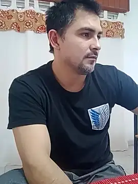 Snapshot of Bradd_32 chatting on June 3, 2:19 pm Bradd 32 online show from June 3, 2:19 pm