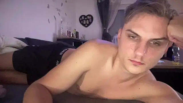 Sweetbooy90 online show from October 14, 9:59 pm