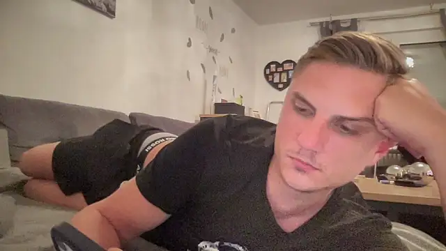 Sweetbooy90 online show from June 13, 8:07 pm