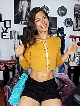 Snapshot of LunarisSmith chatting on April 22, 2:51 pm LunarisSmith online show from April 22, 2:51 pm