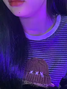 Linhtruong  online show from February 18, 4:08 am