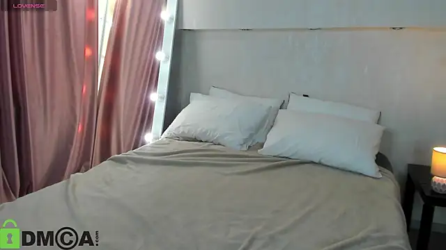 Snapshot of Adelina_Bliss chatting on April 27, 1:14 am Adelina Bliss online show from April 27, 1:14 am