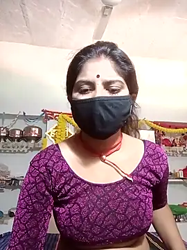 Snapshot of Daisygirl9 chatting on September 15, 8:14 am Daisygirl9 online show from September 15, 8:14 am