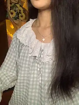 Nhinhi18 online show from November 8, 3:23 pm