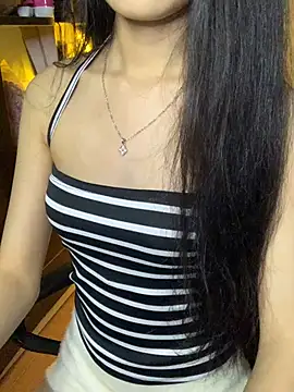 Nhinhi18 online show from July 8, 3:27 pm