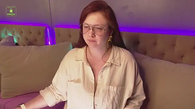 Snapshot of QuincyPines chatting on September 11, 3:45 pm QuincyPines online show from September 11, 3:45 pm