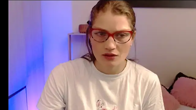 Camila-ventura online show from June 15, 1:02 pm