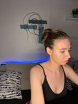 Snapshot of SoulNonNude chatting on December 17, 7:20 pm SoulNonNude online show from December 17, 7:20 pm